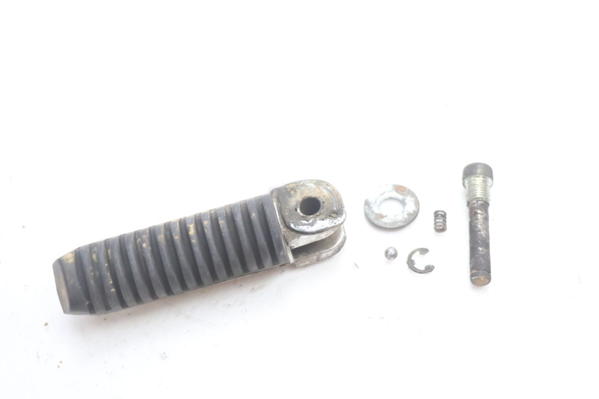 photo de FUSSRASTEN HINTEN LINKS SUZUKI GSF N BANDIT 1200 (2001 - 2005) - Detailansicht des Bauteils