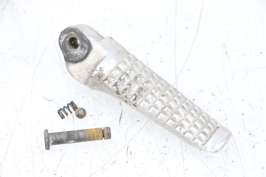 photo de FUSSRASTEN HINTEN LINKS SUZUKI GSXR GSX-R 1000 (2003 - 2004) - Hauptansicht