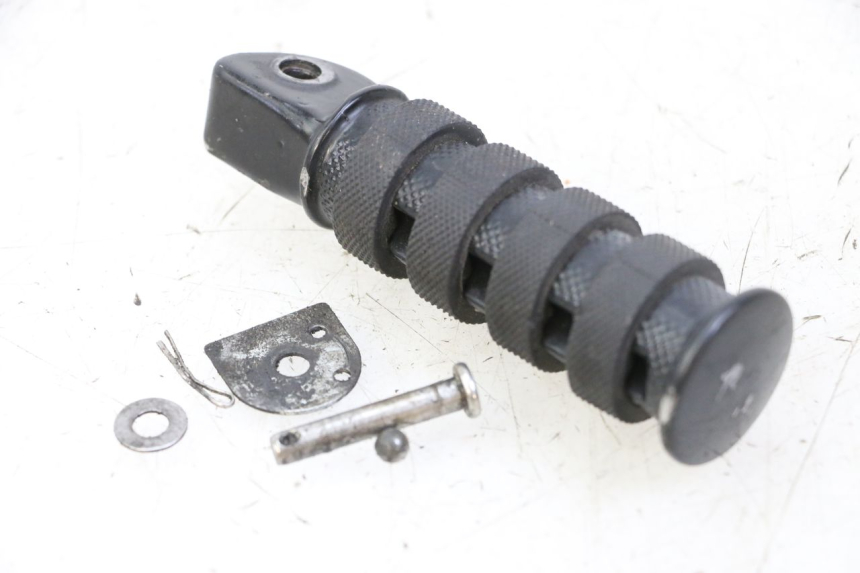 photo de FUSSRASTEN HINTEN LINKS KEEWAY K-LIGHT KLIGHT 125 (2018 - 2025) - Hauptansicht