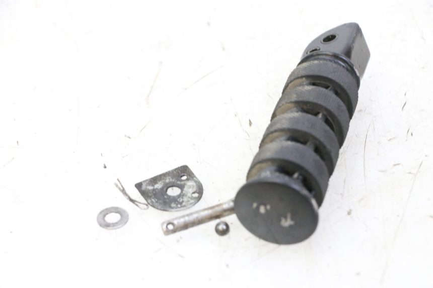 photo de FUSSRASTEN HINTEN LINKS KEEWAY K-LIGHT KLIGHT 125 (2018 - 2025) - Alternative Perspektive