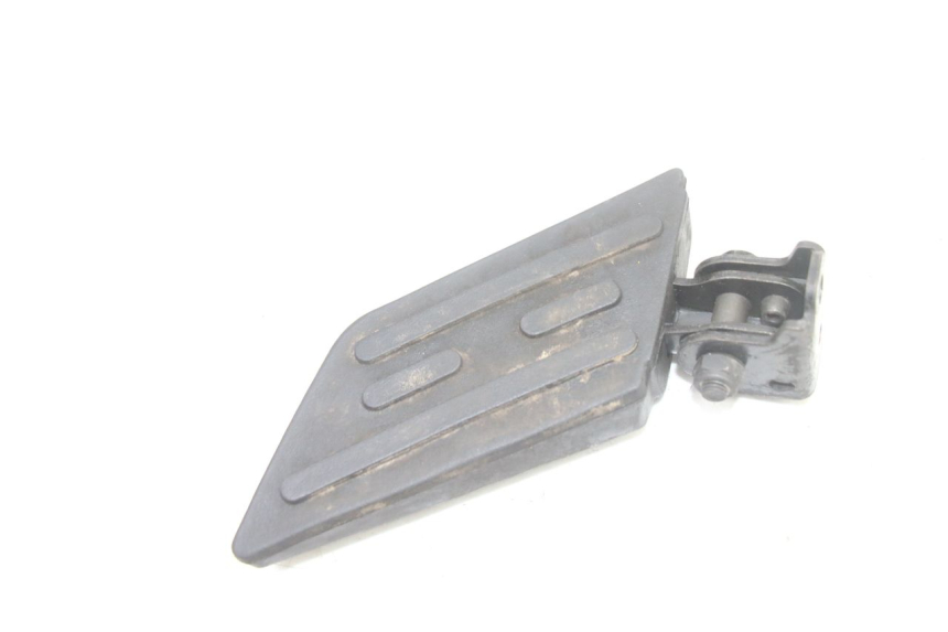 photo de LINKER HINTERER FUßRASTEN PEUGEOT KISBEE 2T 50 (2010 - 2017) - Zoom auf Gebrauchszustand