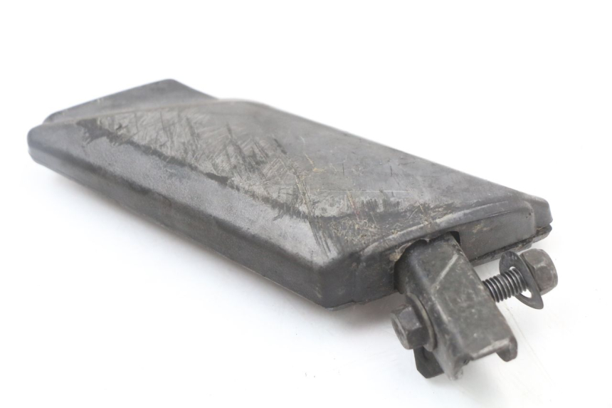 photo de LINKER HINTERER FUßRASTEN PEUGEOT KISBEE 4T 50 (2018 - 2022) - Zoom auf Gebrauchszustand