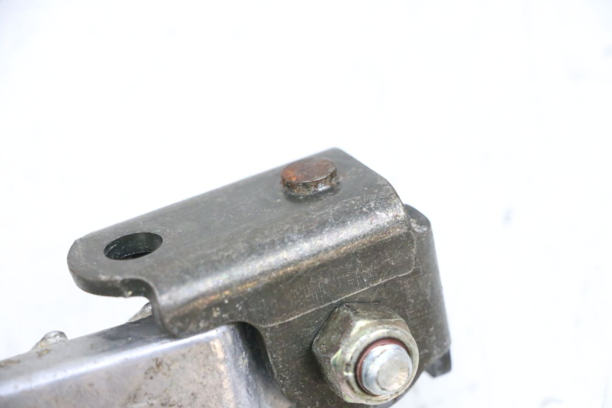 photo de FUSSRASTEN HINTEN LINKS PEUGEOT LUDIX 50 (2005 - 2007) - Zoom auf Gebrauchszustand