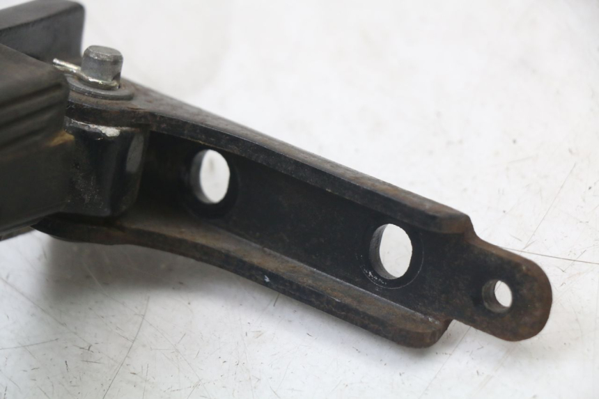 photo de FUSSRASTEN HINTEN LINKS PIAGGIO MP3 HPE 350 (2018 - 2020) - Zoom auf Gebrauchszustand