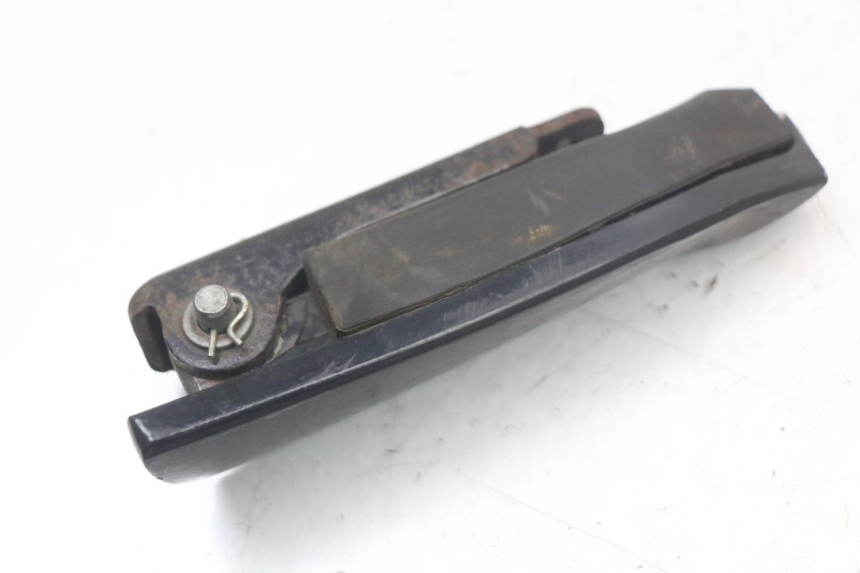 photo de FUSSRASTEN HINTEN LINKS PIAGGIO MP3 HPE 350 (2018 - 2020) - Details der Befestigungspunkte