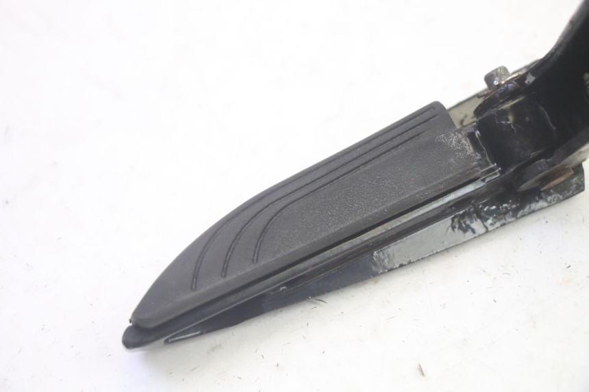 photo de FUSSRASTEN HINTEN LINKS PIAGGIO MP3 HPE 350 (2018 - 2020) - Detailansicht des Bauteils