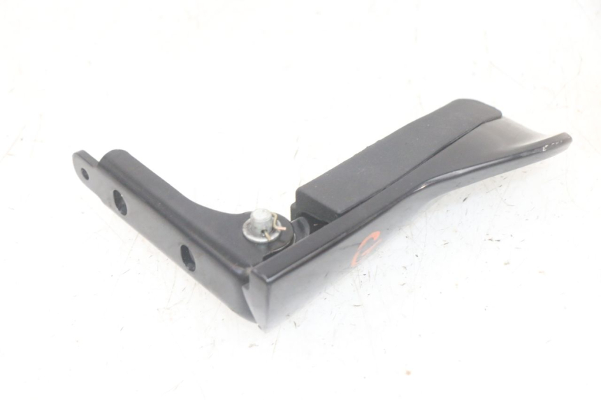 photo de FUSSRASTEN HINTEN LINKS PIAGGIO MP3 HPE 300 (2019 - 2026) - Oberflächenzustand und Material