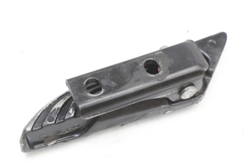 photo de LINKER HINTERER FUßRASTEN PIAGGIO NEW TYPHOON 50 (2018 - 2021) - Detailansicht des Bauteils