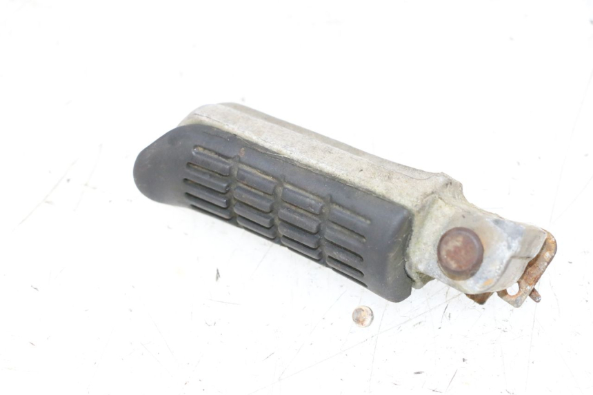 photo de FUSSRASTEN HINTEN LINKS HONDA NSR R 125 (1994 - 2003) - Detailansicht des Bauteils