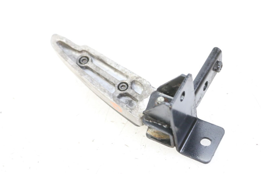 photo de LINKER HINTERER FUßRASTEN PEUGEOT CITYSTAR 125 (2011 - 2017) - Zoom auf Gebrauchszustand