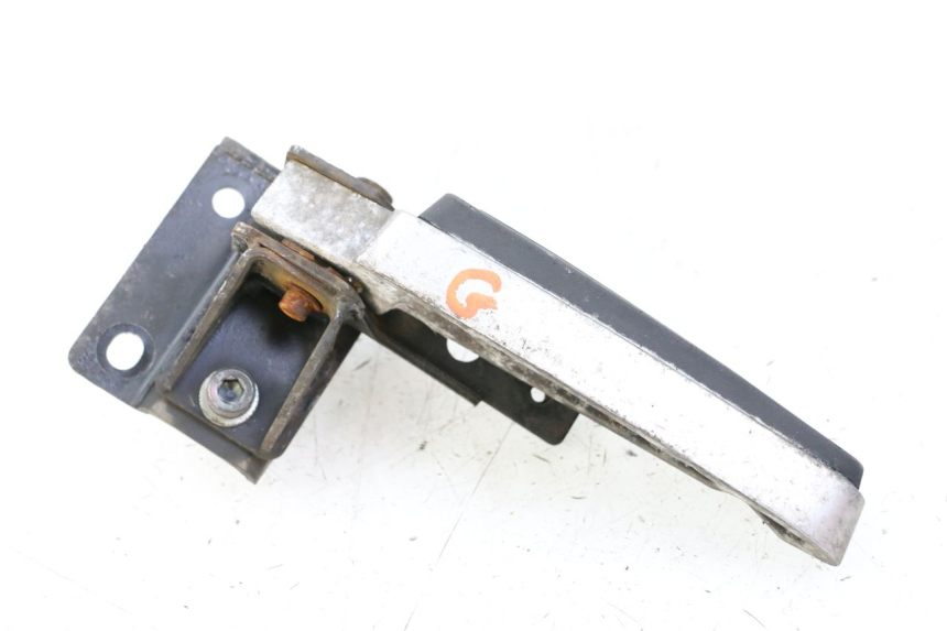 photo de FUSSRASTEN HINTEN LINKS PEUGEOT SATELIS 125 (2013 - 2018) - Detailansicht des Bauteils