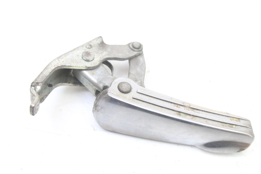 photo de FUSSRASTEN HINTEN LINKS PIAGGIO VESPA GRANTURISMO 125 (2003 - 2007) - Detailansicht des Bauteils