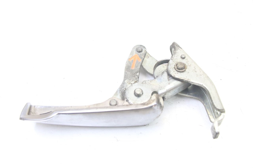 photo de FUSSRASTEN HINTEN LINKS PIAGGIO VESPA GRANTURISMO 125 (2003 - 2007) - Technische Nahaufnahme