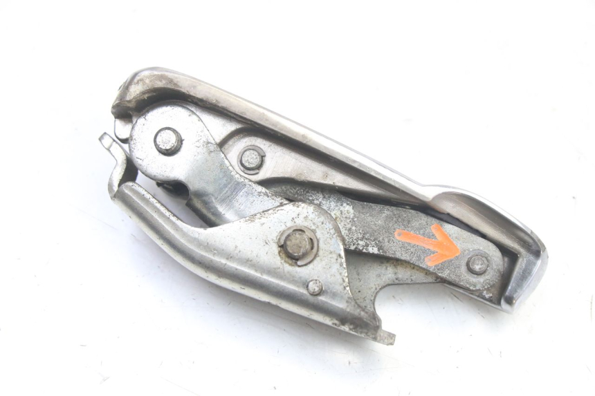 photo de FUSSRASTEN HINTEN LINKS PIAGGIO VESPA GRANTURISMO 125 (2003 - 2007) - Oberflächenzustand und Material