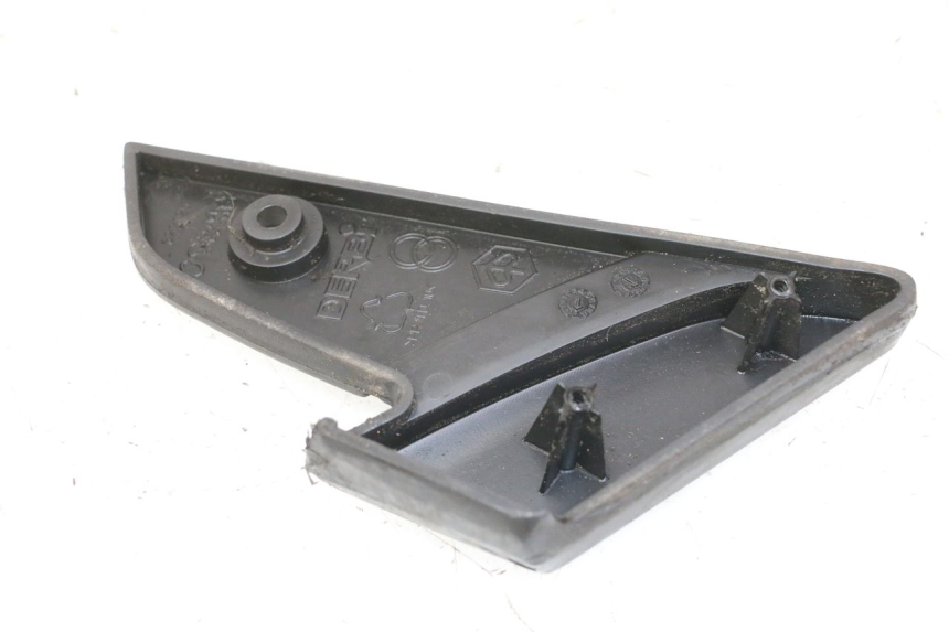 photo de FUSSRASTEN HINTEN LINKS PIAGGIO VESPA LX 150 (2005 - 2013) - Detailansicht des Bauteils