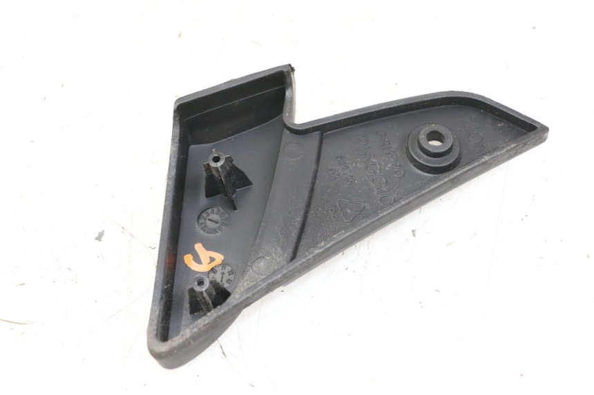 photo de FUSSRASTEN HINTEN LINKS PIAGGIO VESPA LX IE 125 (2010 - 2012) - Zoom auf Gebrauchszustand