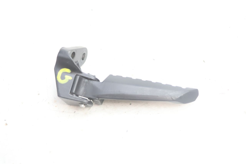 photo de FUSSRASTEN HINTEN LINKS JM MOTORS R-MAX TECH 50 (2024 - 2026) - Zoom auf Gebrauchszustand