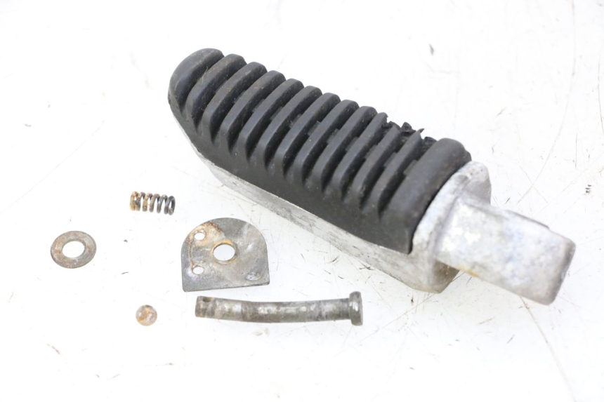 photo de FUSSRASTEN HINTEN LINKS MAG POWER R-STREET 50 (2016 - 2025) - Technische Nahaufnahme