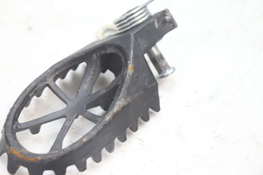 photo de FUSSRASTEN HINTEN LINKS APOLLO RFZ 150 - Technische Nahaufnahme
