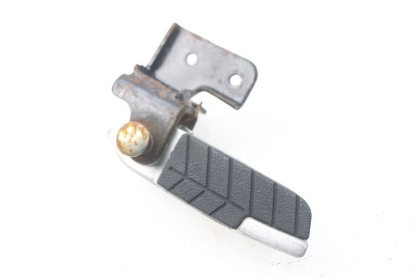 photo de FUSSRASTEN HINTEN LINKS DAELIM S3 125 (2010 - 2017) - Zoom auf Gebrauchszustand