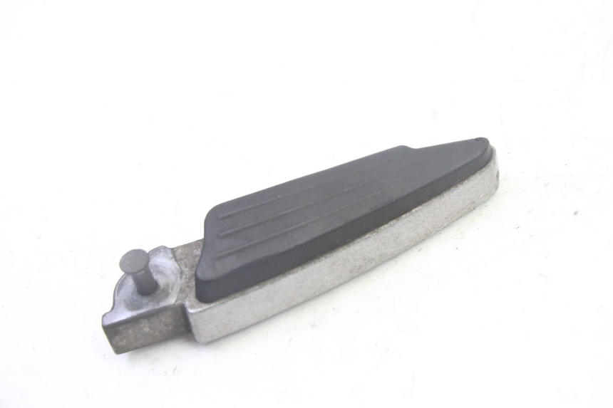 photo de FUSSRASTEN HINTEN LINKS PEUGEOT SATELIS 125 (2013 - 2018) - Zoom auf Gebrauchszustand