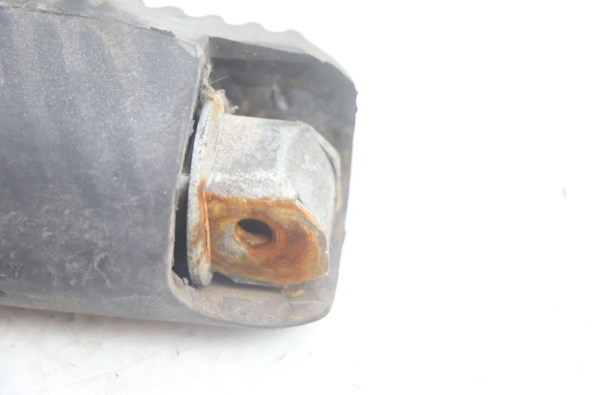 photo de FUSSRASTEN HINTEN LINKS APRILIA SCARABEO GT 125 (1999 - 2007) - Alternative Perspektive