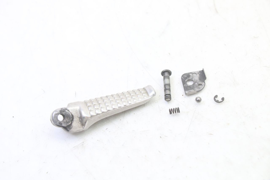 photo de FUSSRASTEN HINTEN LINKS SUZUKI SV S 650 (2003 - 2009) - Zoom auf Gebrauchszustand