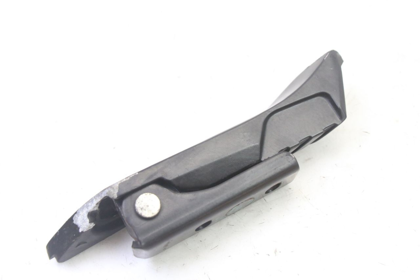 photo de FUSSRASTEN HINTEN LINKS APRILIA SXR 50 (2021 - 2023) - Details der Befestigungspunkte