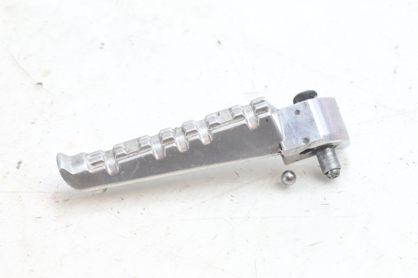 photo de FUSSRASTEN HINTEN LINKS YAMAHA X-MAX XMAX 125 (2010 - 2013) - Detailansicht des Bauteils