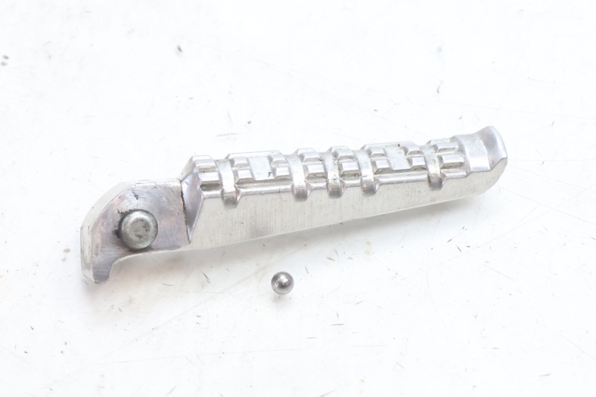 photo de FUSSRASTEN HINTEN LINKS YAMAHA X-MAX XMAX 125 (2010 - 2013) - Zoom auf Gebrauchszustand