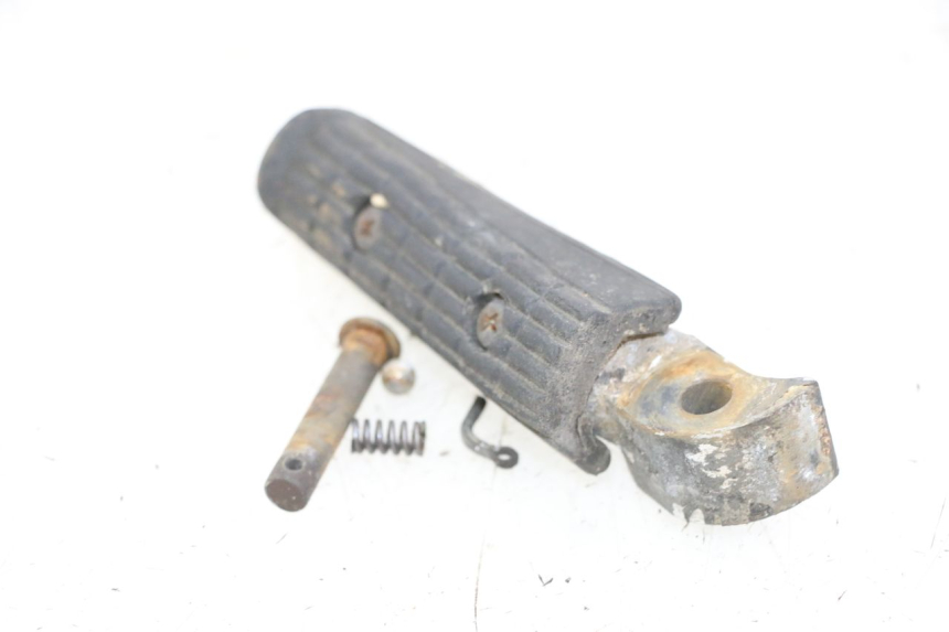 photo de FUSSRASTEN HINTEN LINKS YAMAHA XJN DIVERSION 600 (2000 - 2003) - Detailansicht des Bauteils