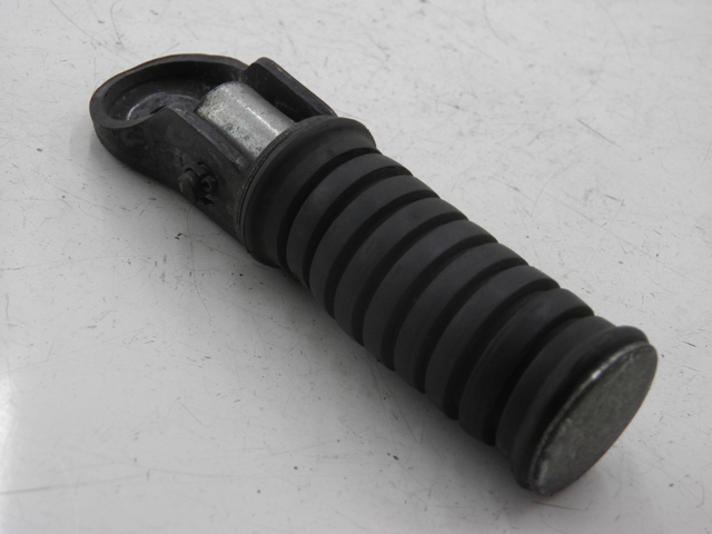 photo de FUSSRASTEN HINTEN LINKS YAMAHA SR 125 (1982 - 2003) - Zoom auf Gebrauchszustand