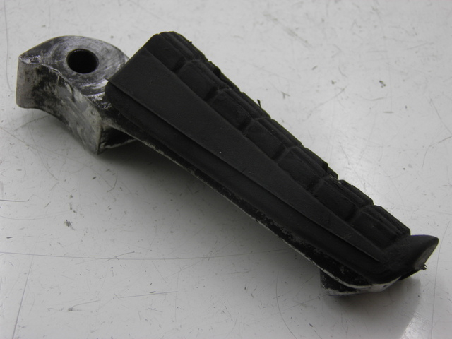 photo de FUSSRASTEN HINTEN LINKS YAMAHA XJS DIVERSION 600 (1997 - 1999) - Hauptansicht