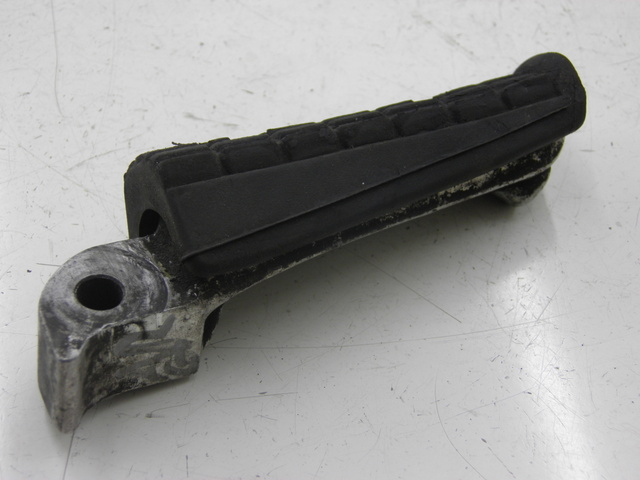 photo de FUSSRASTEN HINTEN LINKS YAMAHA XJS DIVERSION 600 (1997 - 1999) - Zoom auf Gebrauchszustand