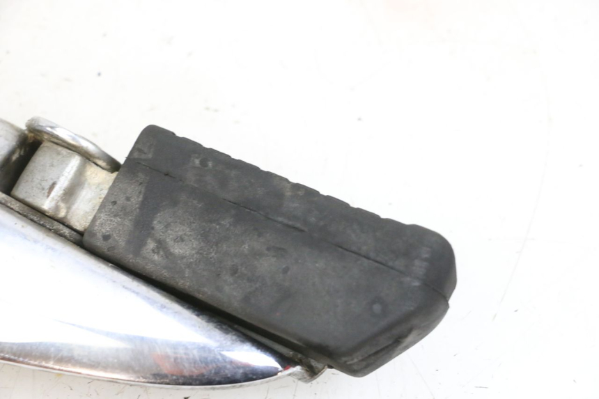 photo de FUSSRASTEN HINTEN LINKS KYMCO ZING 125 (1997 - 2003) - Alternative Perspektive