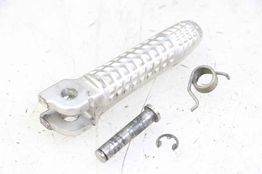 photo de FUSSRASTEN VORN RECHT BMW S RR ABS S1000RR 1000 (2015 - 2018) - Details der Befestigungspunkte