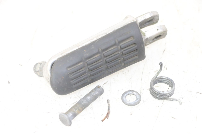 photo de FUSSRASTEN VORN RECHT HONDA CBF 500 (2004 - 2007) - Hauptansicht