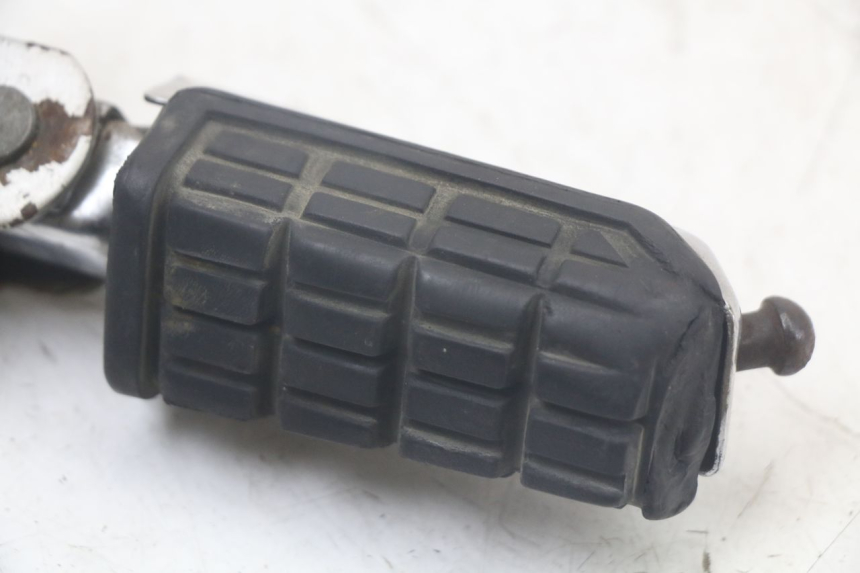 photo de RECHTER VORDERER FUßRASTEN YAMAHA FJ 3CX 1200 (1986 - 1996) - Technische Nahaufnahme