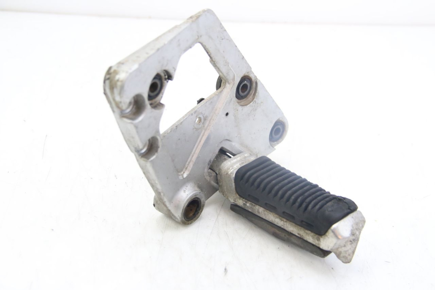 photo de RECHTER VORDERER FUßRASTEN SUZUKI GSX-F GSX  F 1100 (1988 - 1994) - Hauptansicht