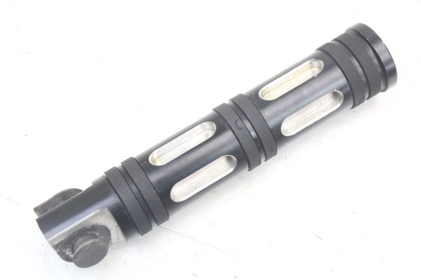 photo de FUSSRASTEN VORN RECHT HARLEY DAVIDSON SPORTSTER XL CUSTOM 883 (1999 - 2006) - Detailansicht des Bauteils