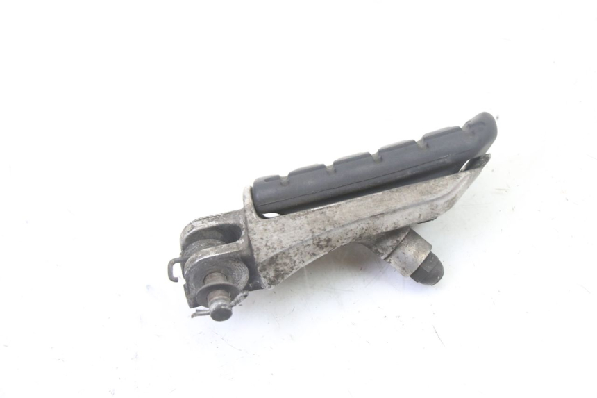 photo de FUSSRASTEN VORN RECHT HONDA NTV DEAUVILLE ABS 700 (2007 - 2016) - Zoom auf Gebrauchszustand