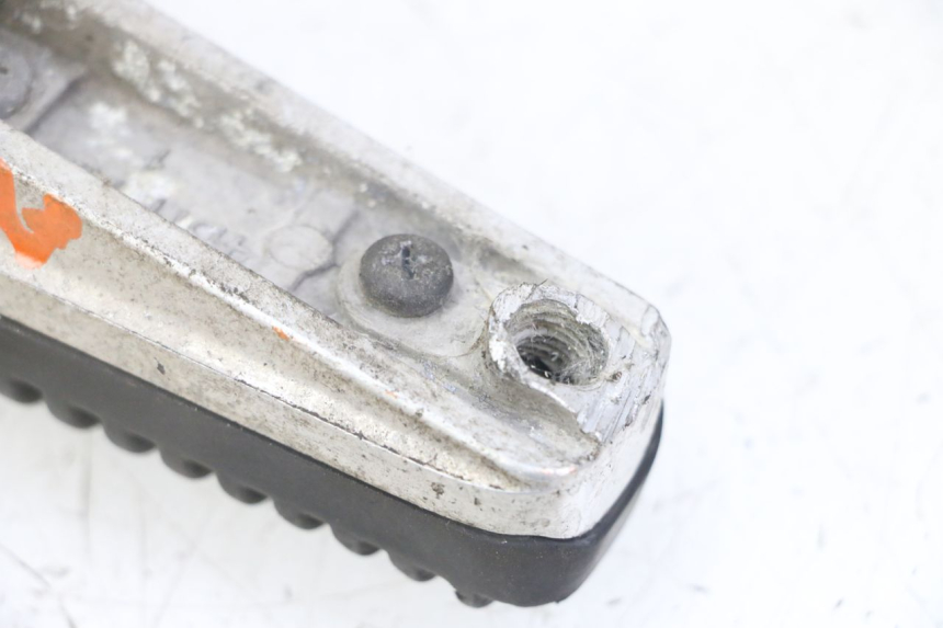 photo de FUSSRASTEN VORN RECHT YAMAHA XJ6 ABS 600 (2008 - 2016) - Detailansicht des Bauteils