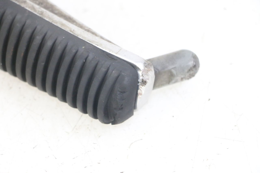 photo de RECHTER VORDERER FUßRASTEN YAMAHA FZS FAZER 600 (2001 - 2003) - Oberflächenzustand und Material