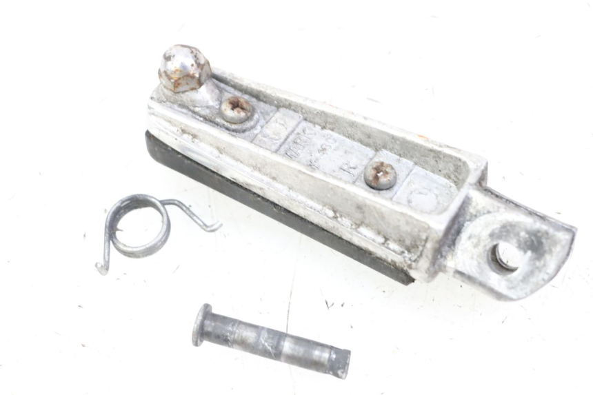 photo de FUSSRASTEN VORN RECHT YAMAHA XJ6 600 (2008 - 2016) - Technische Nahaufnahme