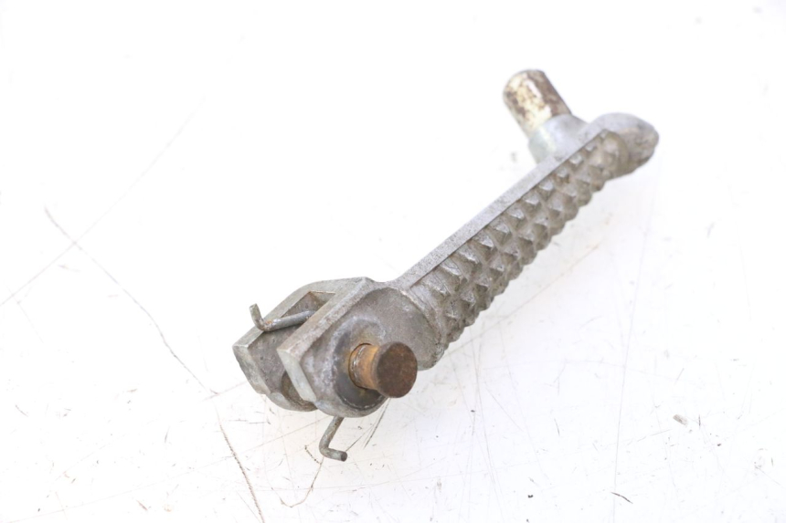 photo de FUSSRASTEN VORN RECHT YAMAHA YZF R6 600 (2008 - 2009) - Alternative Perspektive