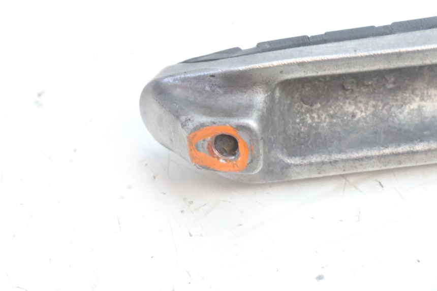photo de FUSSRASTEN VORN RECHT KAWASAKI ZZR 600 (1995 - 2004) - Technische Nahaufnahme