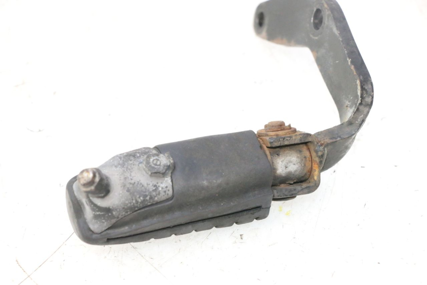 photo de FUSSRASTEN VORN LINKS HONDA CB TWO FIFTY 250 (1991 - 2002) - Technische Nahaufnahme