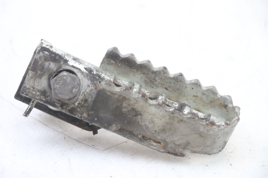 photo de FUSSRASTEN VORN LINKS DERBI SENDA R X-TREME 50 (2006 - 2010) - Zoom auf Gebrauchszustand