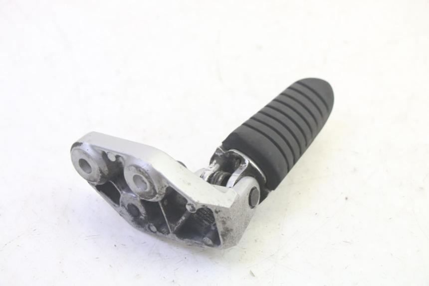 photo de FUSSRASTEN VORN LINKS SUZUKI DL V STROM 1000 (2002 - 2007) - Technische Nahaufnahme