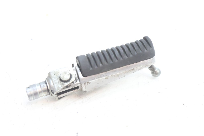 photo de FUSSRASTEN VORN LINKS YAMAHA FZ8 800 (2010 - 2016) - Zoom auf Gebrauchszustand